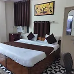 Hotel Niketan - Chanakyapuri