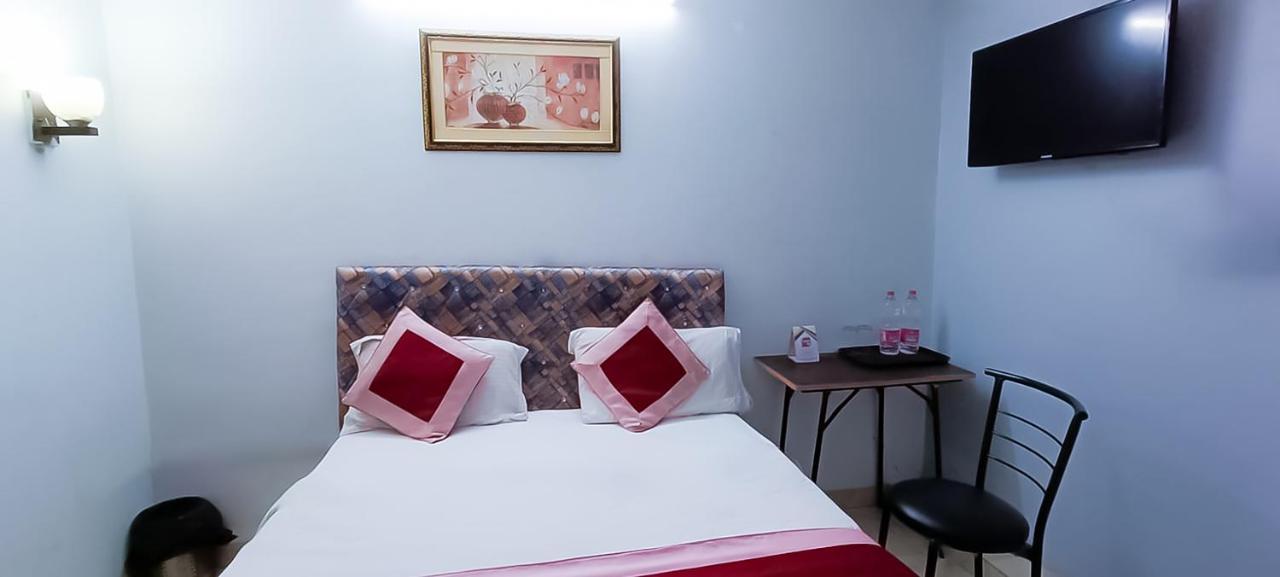 Hotel Niketan - Chanakyapuri