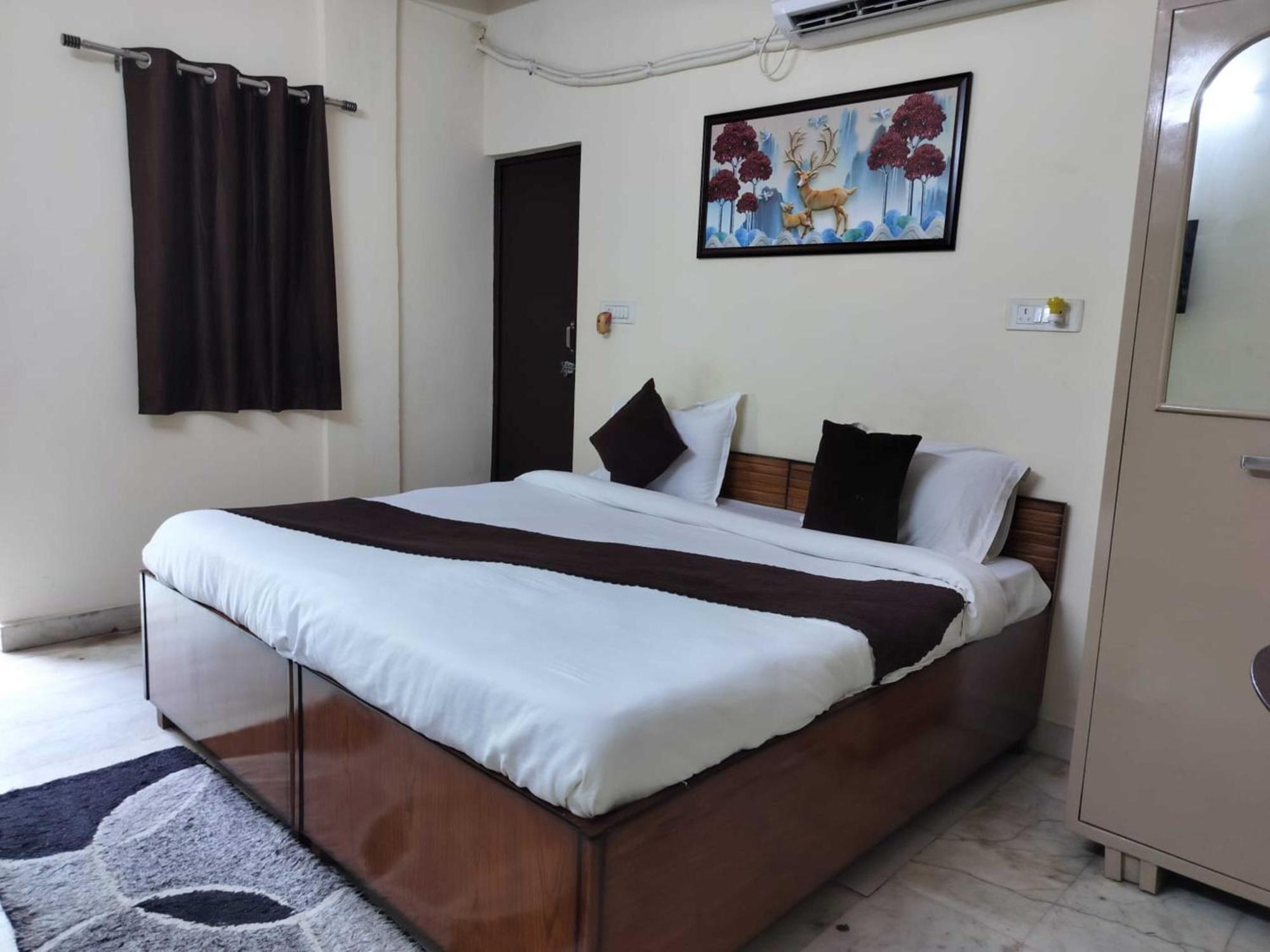 Niketan - Chanakyapuri 3*